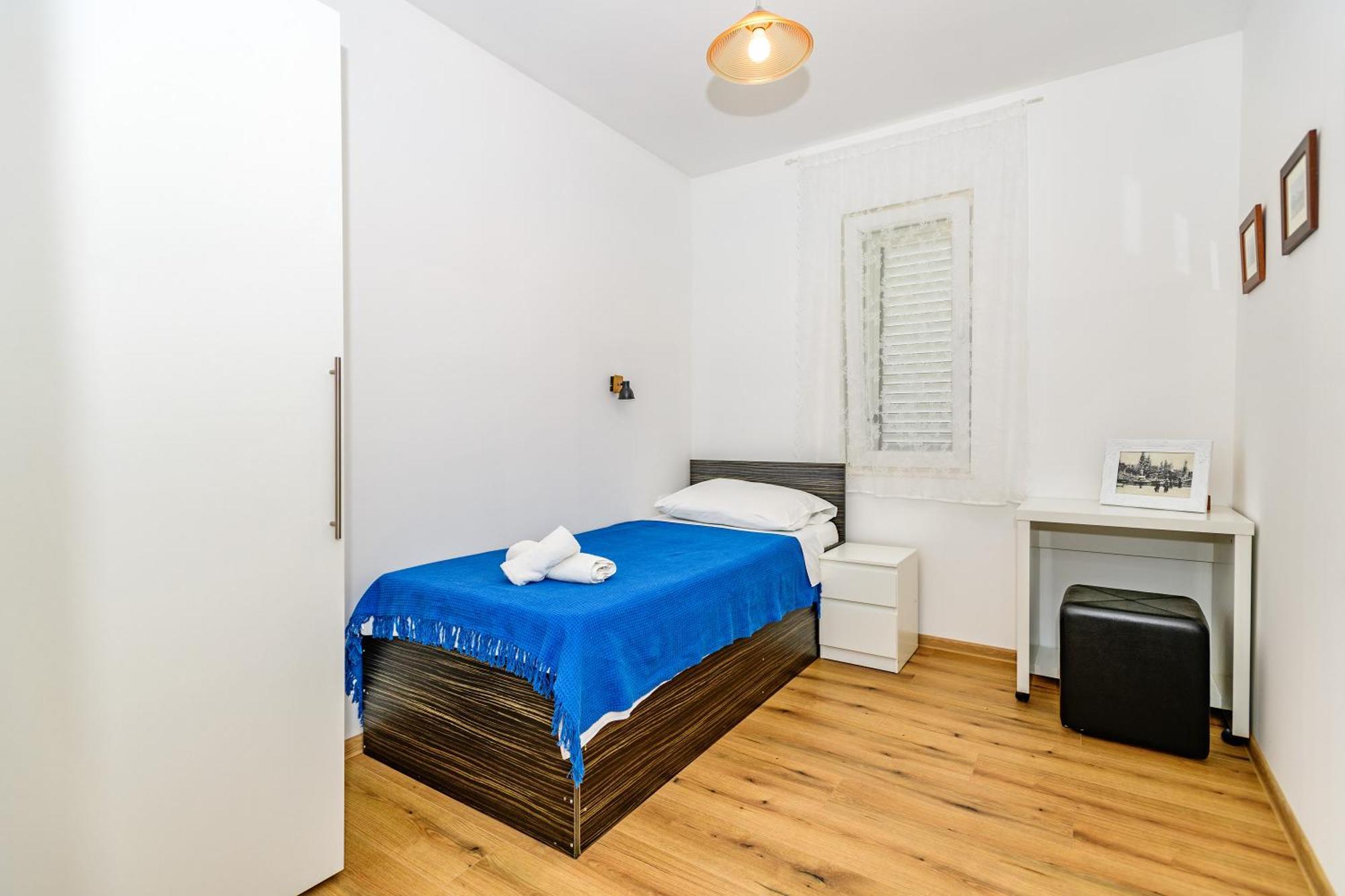 Apartment Tena Jadera